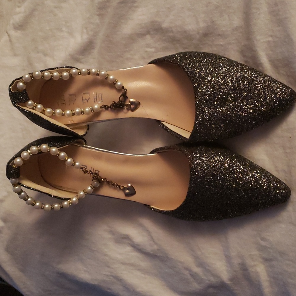 High Heals - Picture 3 of 4
